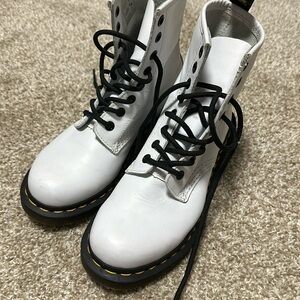 Dr Martens white